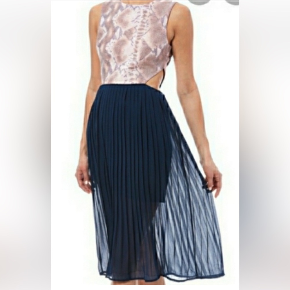 Dance & Marvel‎ Snake Skin Print With Pleated
cutout sides